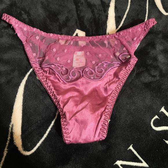 2-pc Victoria’s Secret open front babydoll with matching thong NWOT - Picture 4 of 13